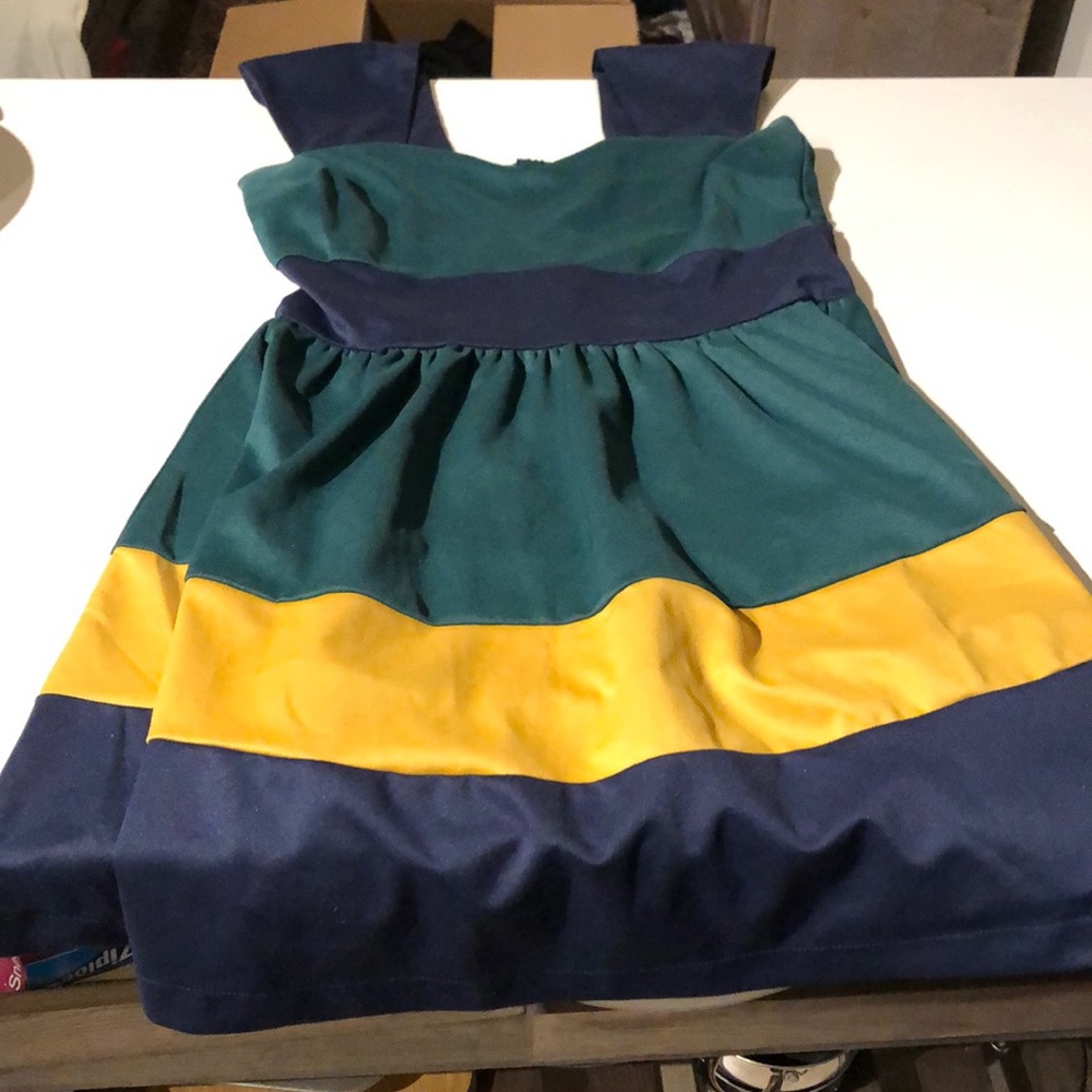 Large fervour dress made by ModCloth
